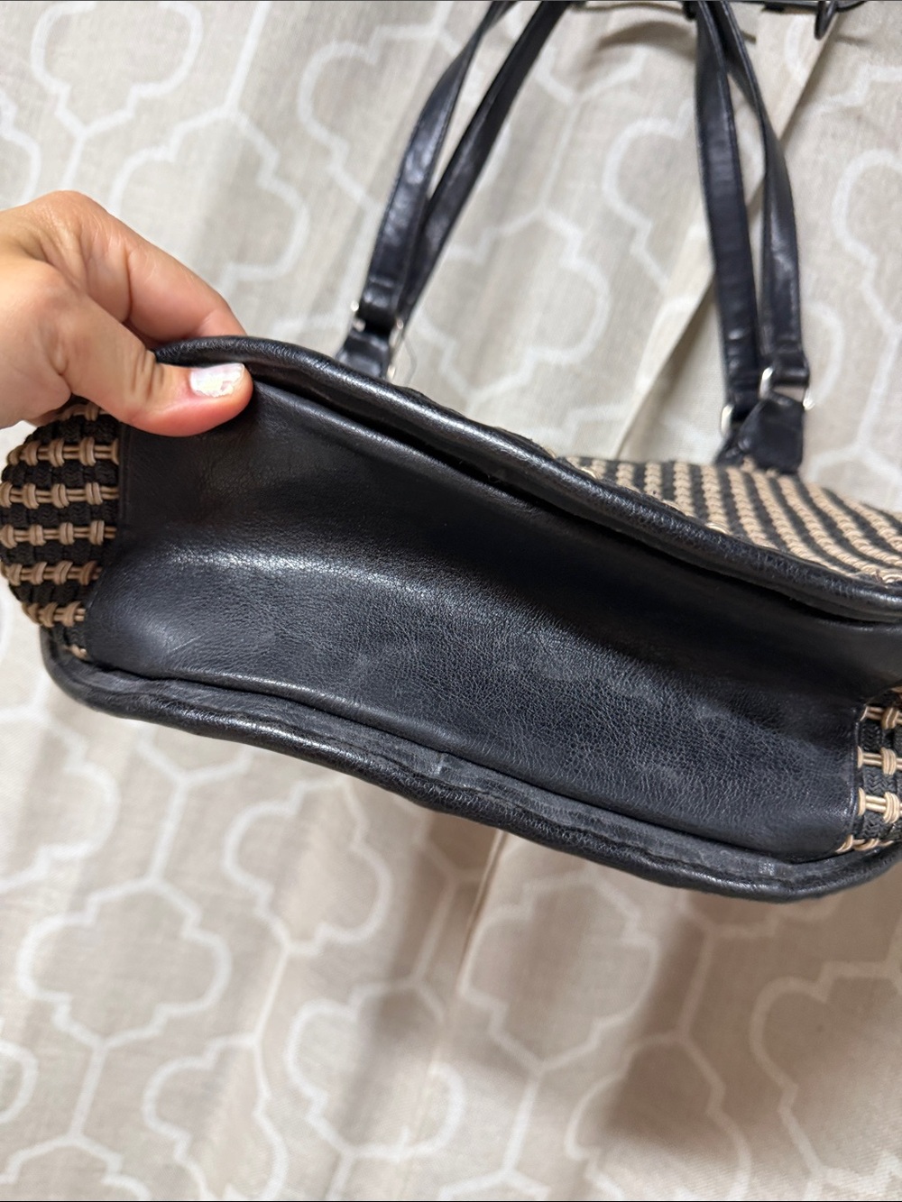 The Sak Black and Tan Woven Crescent Shoulder Bag structure - Picture 2 of 7